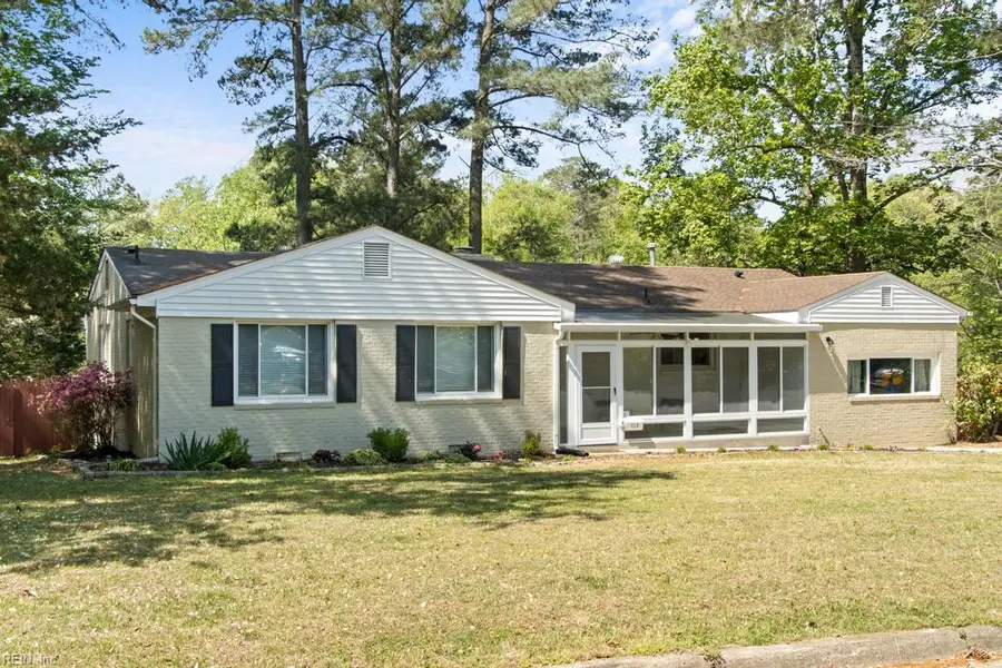 915 Catalina Drive, Newport News, VA 23608 - #2