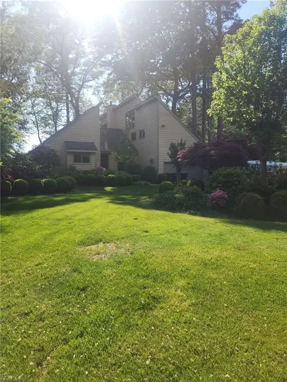 152 Breezy Point Drive, Yorktown, VA 23692