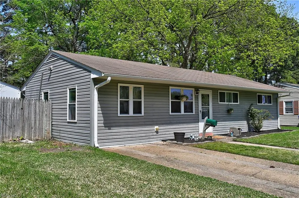 418 Gloucester Avenue, Portsmouth, VA 23702 - #1