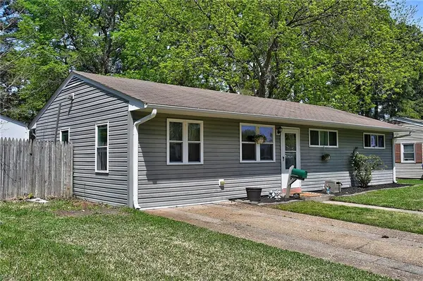 418 Gloucester Avenue, Portsmouth, VA 23702