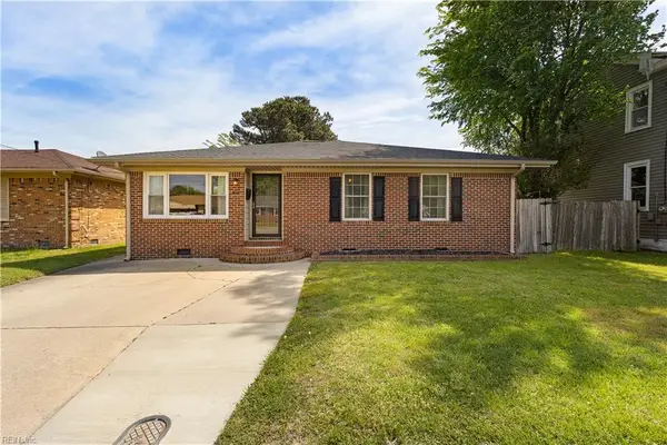 2121 Effingham St Street, Portsmouth, VA 23704