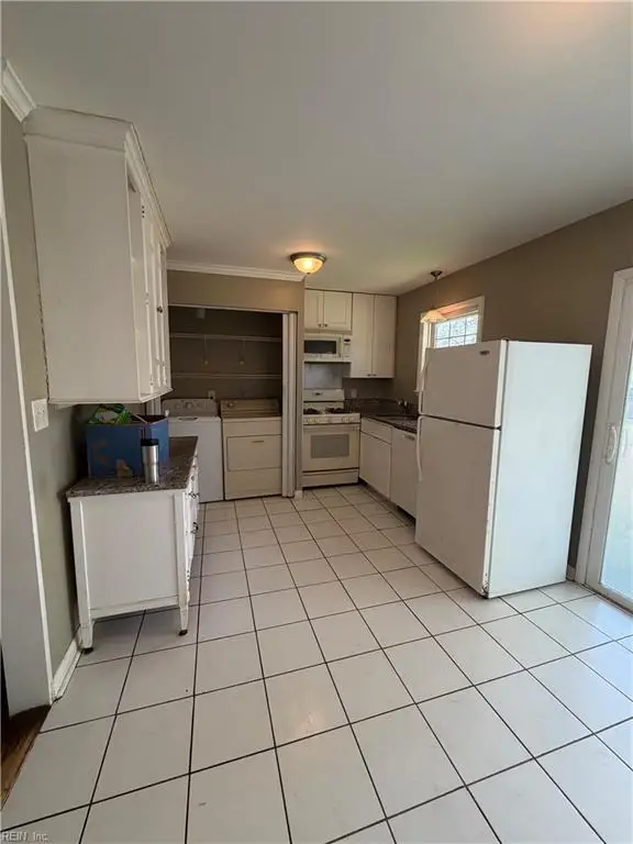 418 Hunlac Avenue, Hampton, VA 23664 - #2