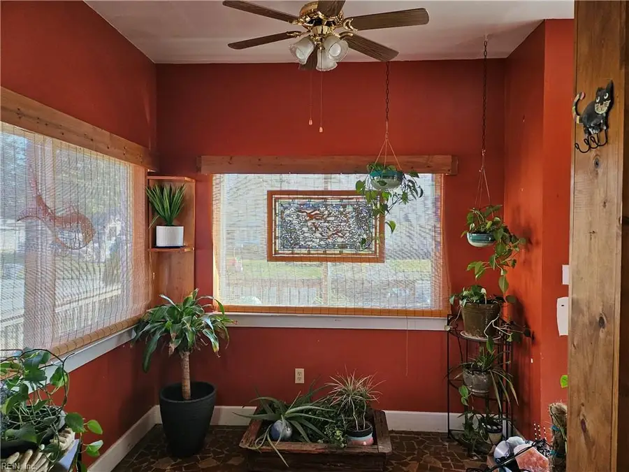 115 Pear Avenue, Newport News, VA 23607 - #2