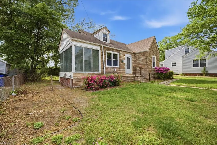 1305 W Norcova Drive, Norfolk, VA 23502 - #2