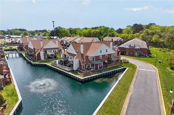 5168 Walkers Grant Lane, Virginia Beach, VA 23455