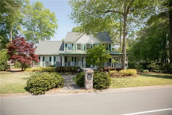 712 Country Club Boulevard, Chesapeake, VA 23322