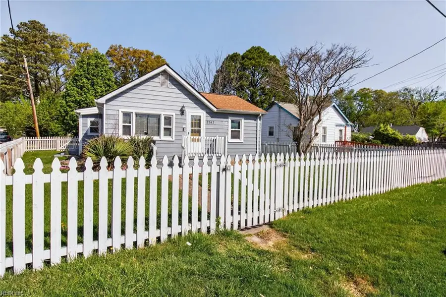 2747 Jamestown Avenue, Hampton, VA 23661 - #3