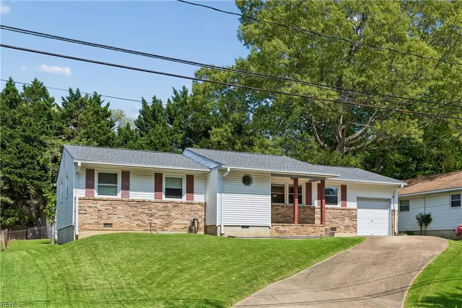 106 Gwynn Circle, Newport News, VA 23602 - #3