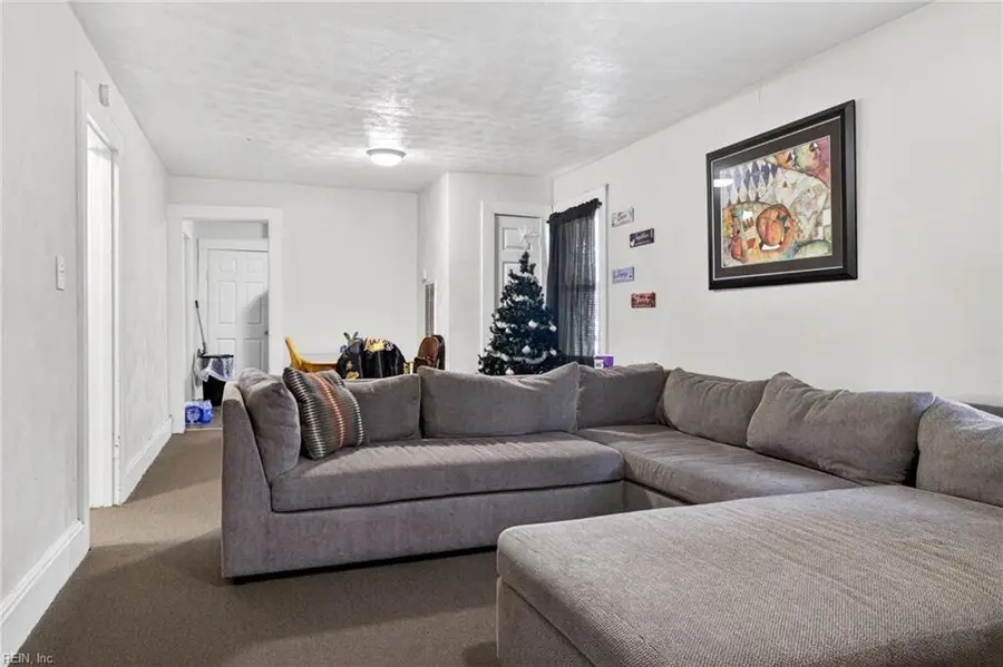 125 S 4th Street, Suffolk, VA 23434 - #2