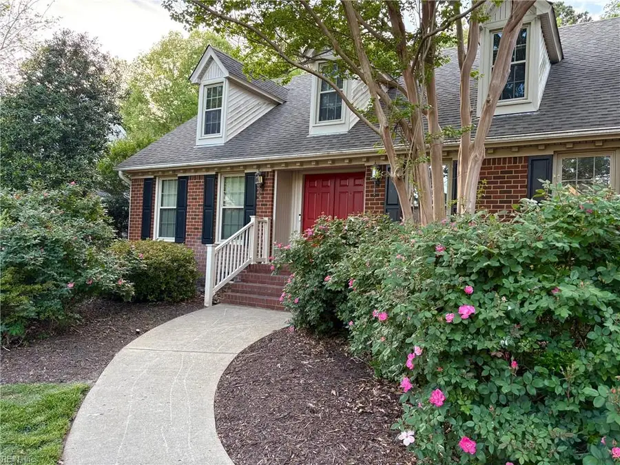 828 Forest Lakes Circle, Chesapeake, VA 23322 - #3