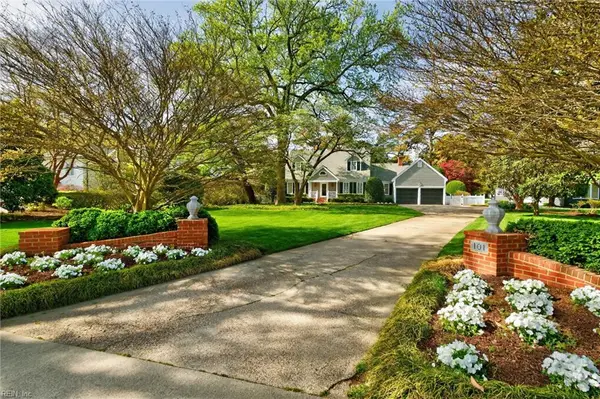 101 Holly Crescent, Virginia Beach, VA 23451