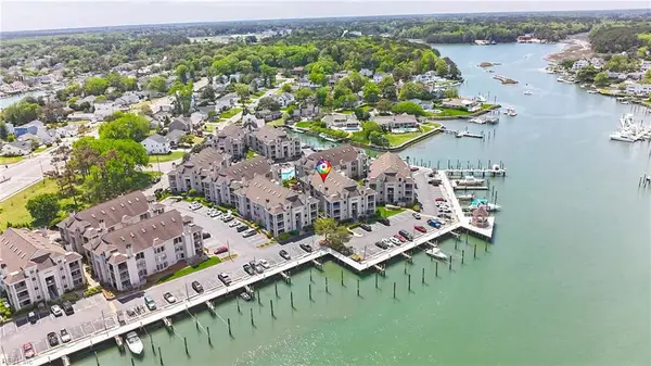 415 Harbour Point #306, Virginia Beach, VA 23451