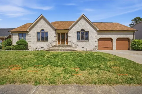 4032 Lakeview Drive, Chesapeake, VA 23323