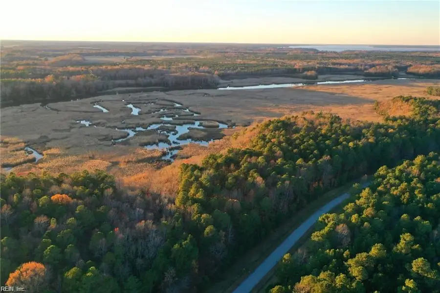 1440 Creekway Drive, Smithfield, VA 23430 - #2