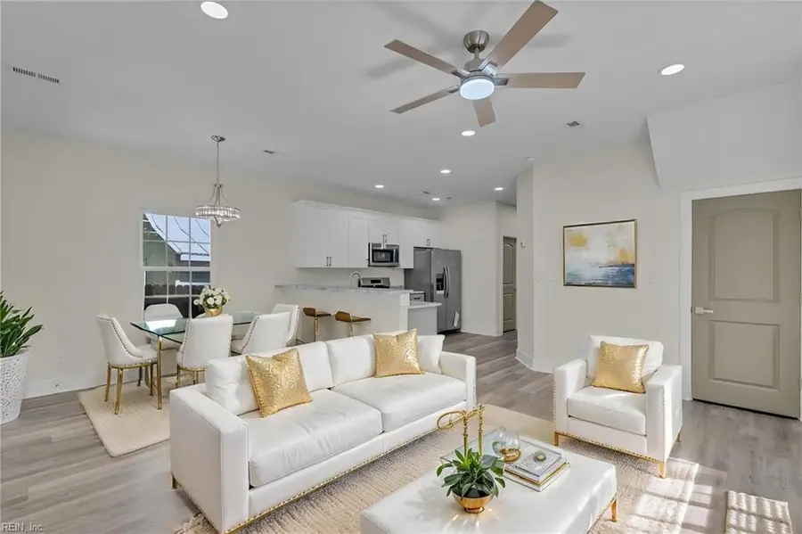 215 N 5th Street, Suffolk, VA 23434 - #2