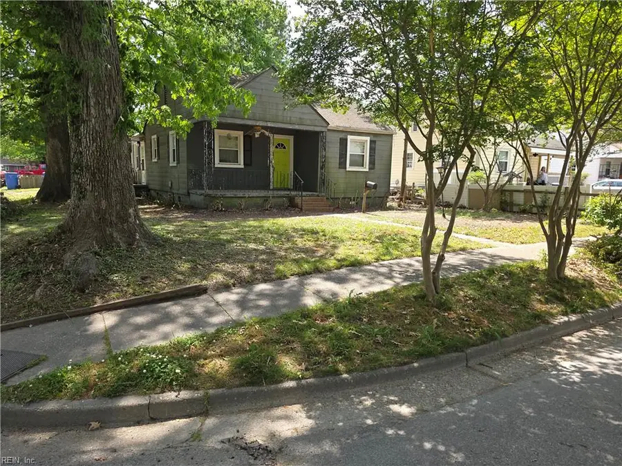 818 Hughes Avenue, Chesapeake, VA 23324 - #2
