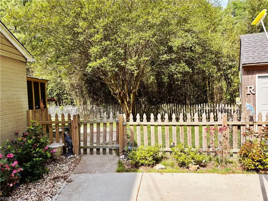 533 Hornell Lane, Virginia Beach, VA 23452 - #2