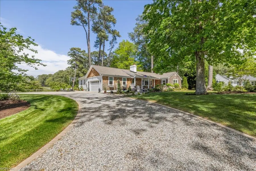 832 Cardinal Road, Virginia Beach, VA 23451 - #2