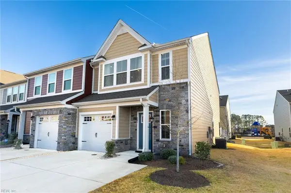 541 Bright Red Run, Chesapeake, VA 23323