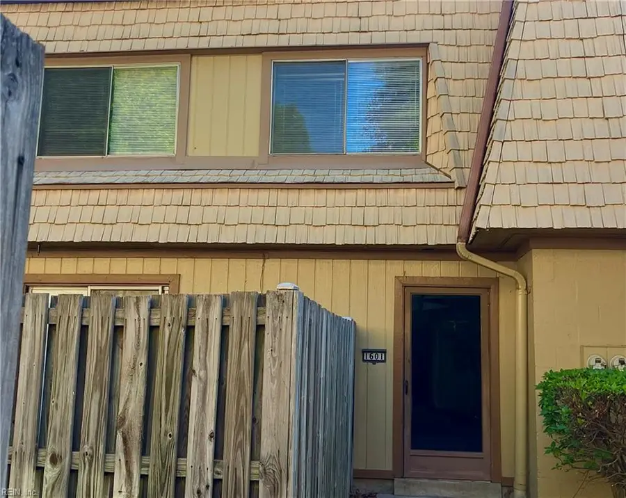 1601 Malibu Place, Newport News, VA 23608 - #2