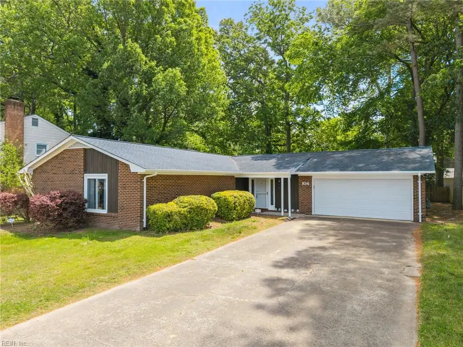 104 Admiral Court, Hampton, VA 23669 - #2