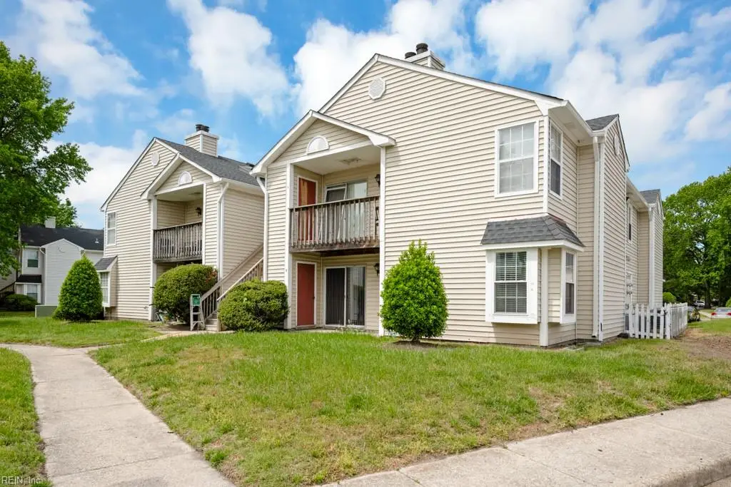1718 Rock Bridge Mews #B, Chesapeake, VA 23320 - #1