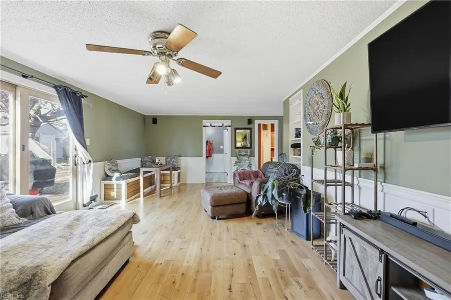 945 Redwood Circle, Virginia Beach, VA 23464 - #2