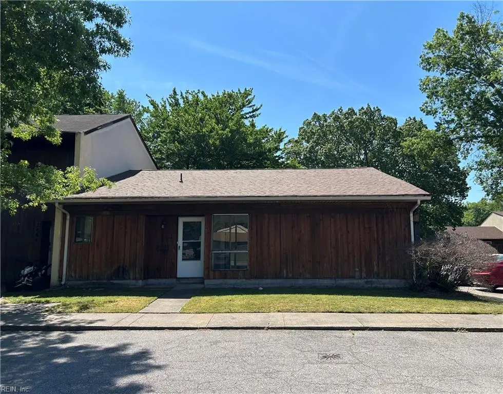 1442 E Tanners Creek Drive, Norfolk, VA 23513 - #1