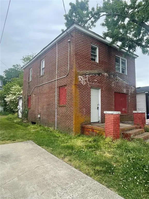 4310 Roanoke Avenue, Newport News, VA 23607 - #1