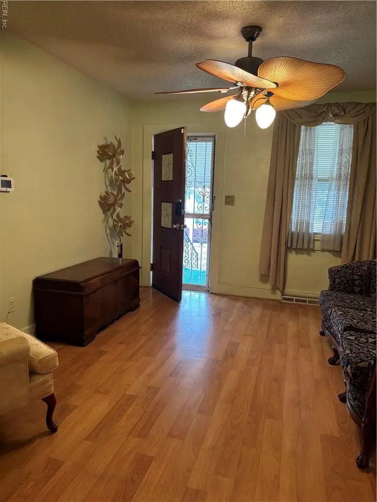 941 Hamilton Avenue, Portsmouth, VA 23707 - #2