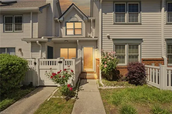 27 Tamarisk Quay #D, Hampton, VA 23666