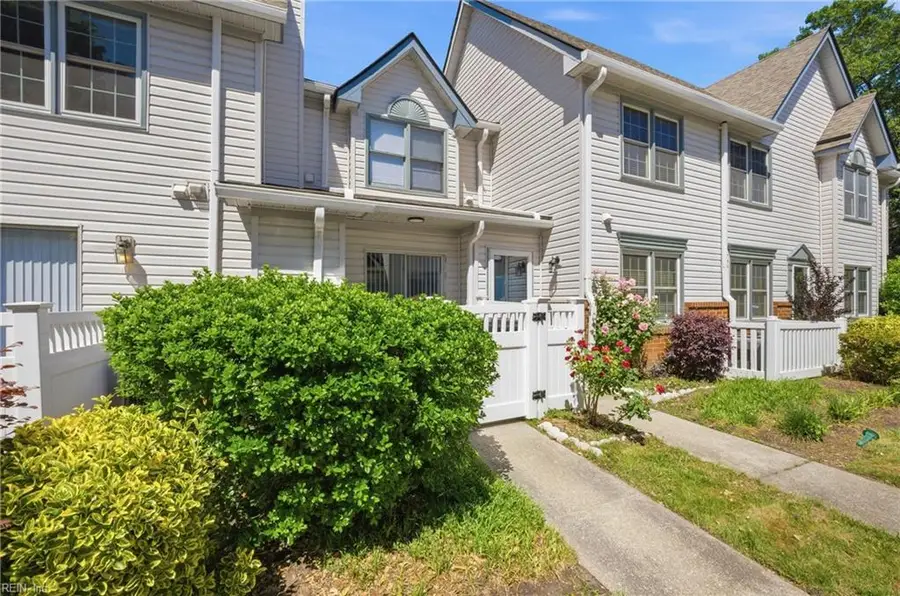 27 Tamarisk Quay #D, Hampton, VA 23666 - #2