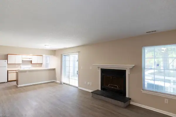 616 Ridge Circle #Cir, Chesapeake, VA 23320