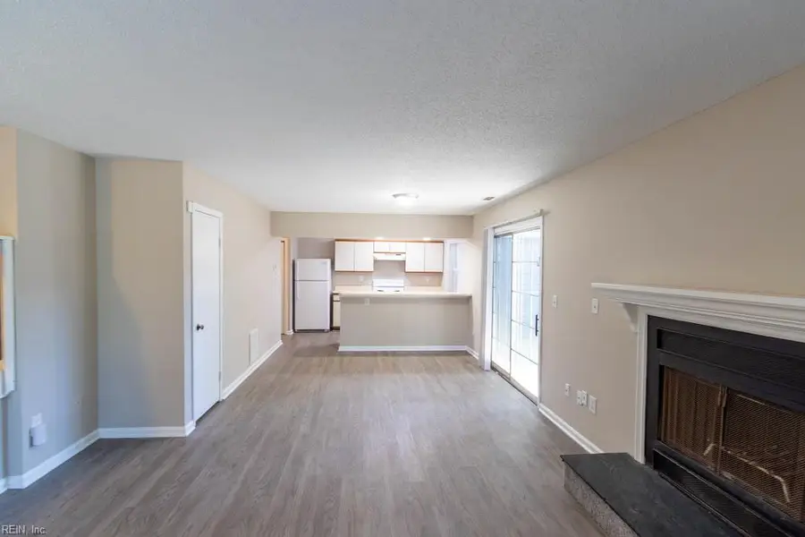 616 Ridge Circle #Cir, Chesapeake, VA 23320 - #2