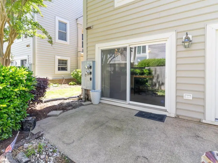 1067 Hanson Way, Virginia Beach, VA 23454 - #3