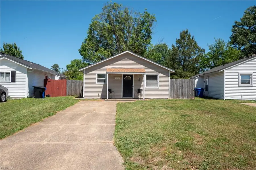 3851 Sugar Creek Circle, Portsmouth, VA 23703 - #2