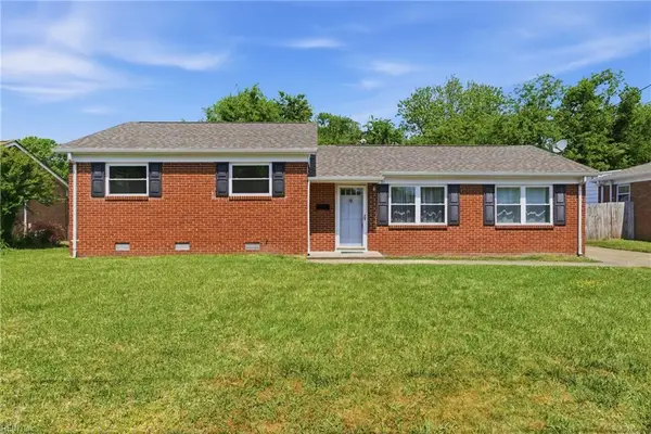 51 Longwood Drive, Hampton, VA 23669