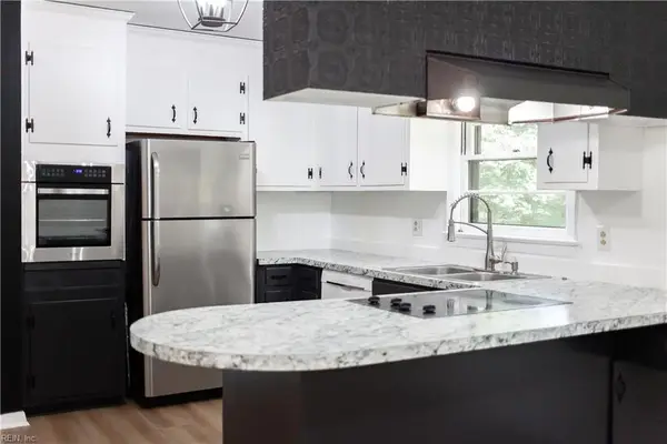 6 Luanita Lane, Newport News, VA 23606