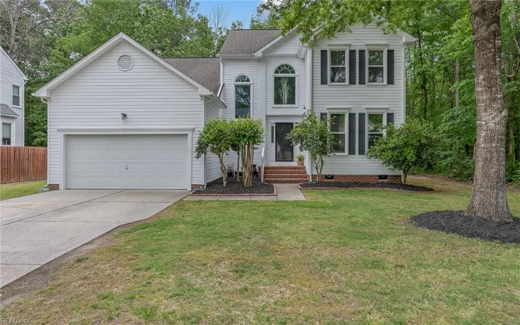 221 Robinhood Road, Chesapeake, VA 23322 - #1
