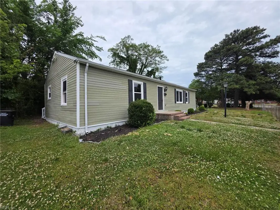 2 Carver Circle, Portsmouth, VA 23701 - #2