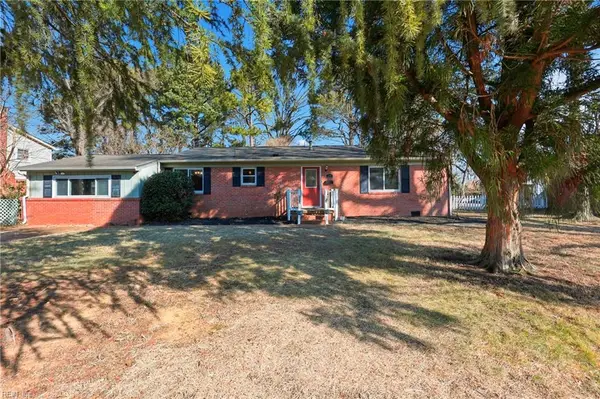 30 Meadowbrook Drive, Hampton, VA 23666