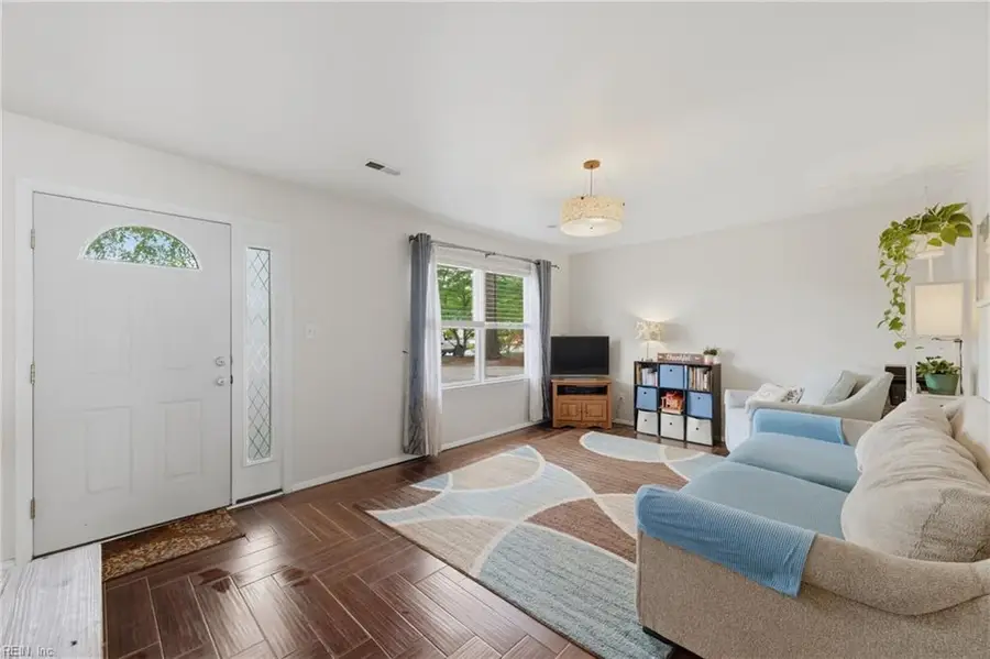 1619 Colonial Avenue, Smithfield, VA 23430 - #3