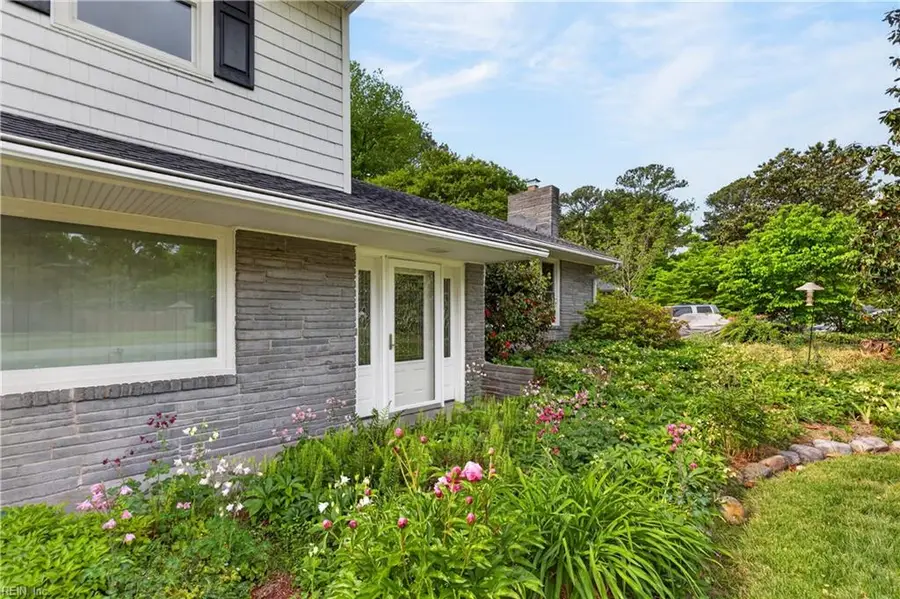 5204 Lake Circle, Portsmouth, VA 23703 - #3