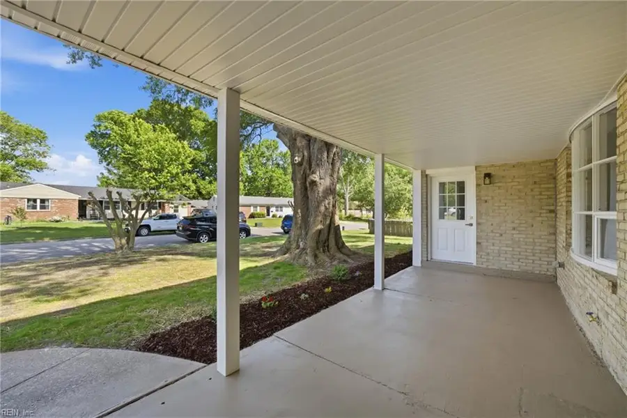 3705 Kings Point Arch, Virginia Beach, VA 23452 - #3