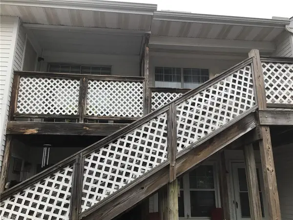 76 Emeraude Plage Place #B, Hampton, VA 23666