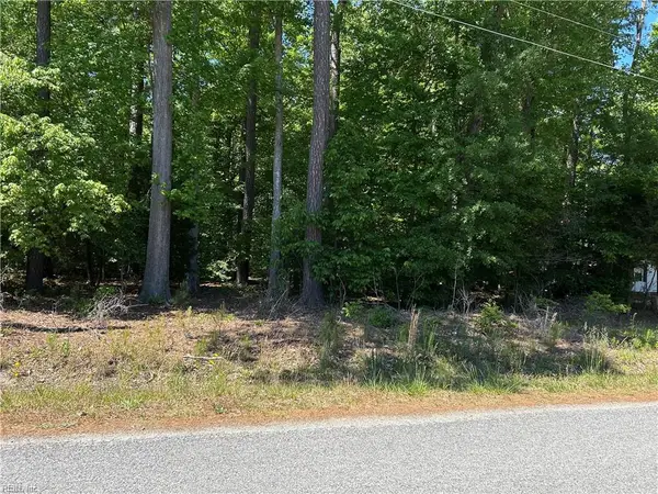 5718 Hillside Drive, Gloucester, VA 23061