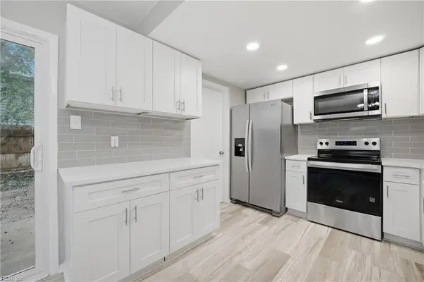809 S Buckingham Court, Virginia Beach, VA 23462