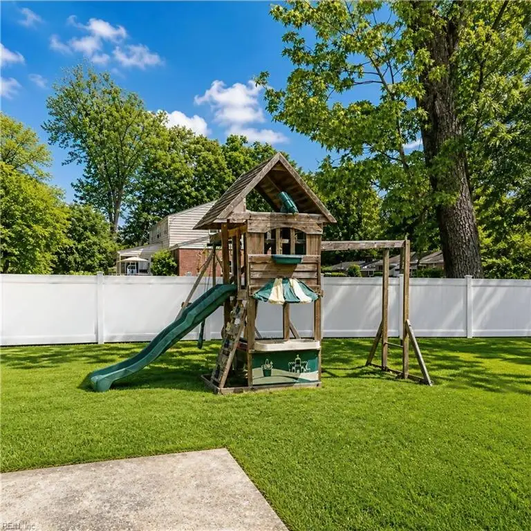 17 Warren Drive, Newport News, VA 23608 - #3