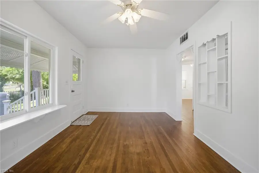 4213 Surf Avenue, Chesapeake, VA 23322 - #3