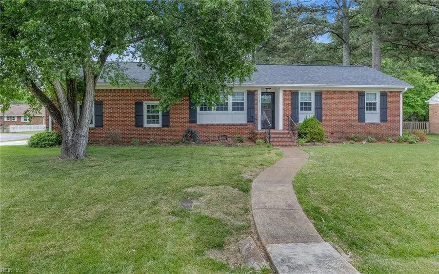 601 Warren Avenue, Chesapeake, VA 23320 - #2